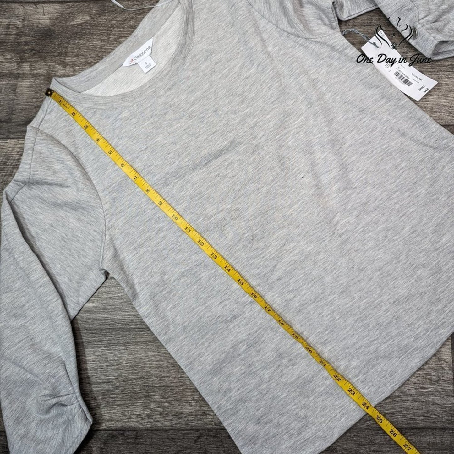 Liz Claiborne Pullover Sweatshirt Size S