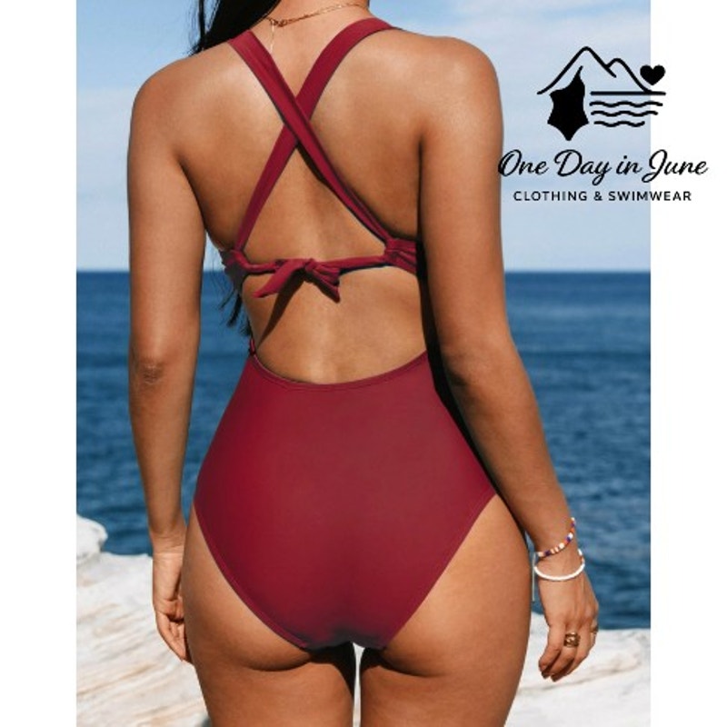 Cupshe Cross Front Keyhole One Piece Swimsuit Size L