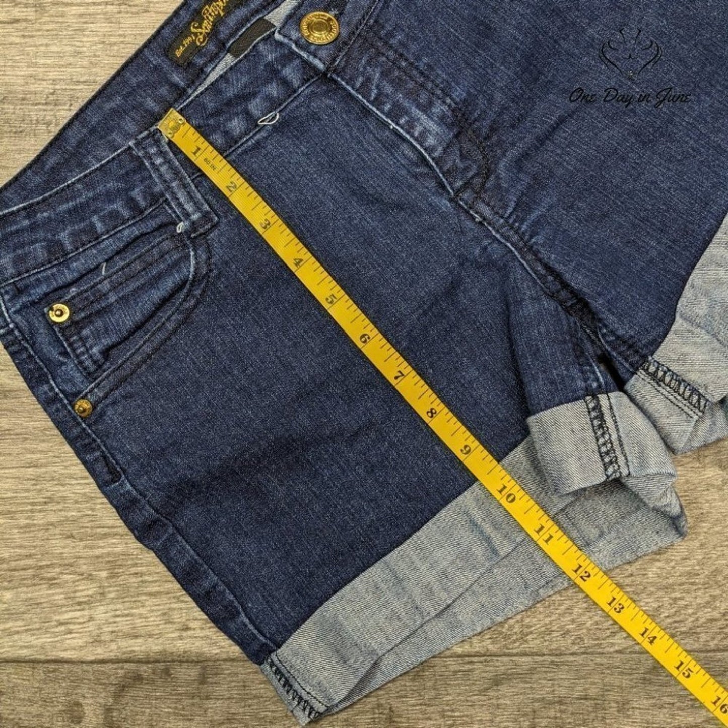 Southpole Juniors Embroidered Pocket Denim Shorts Size 9