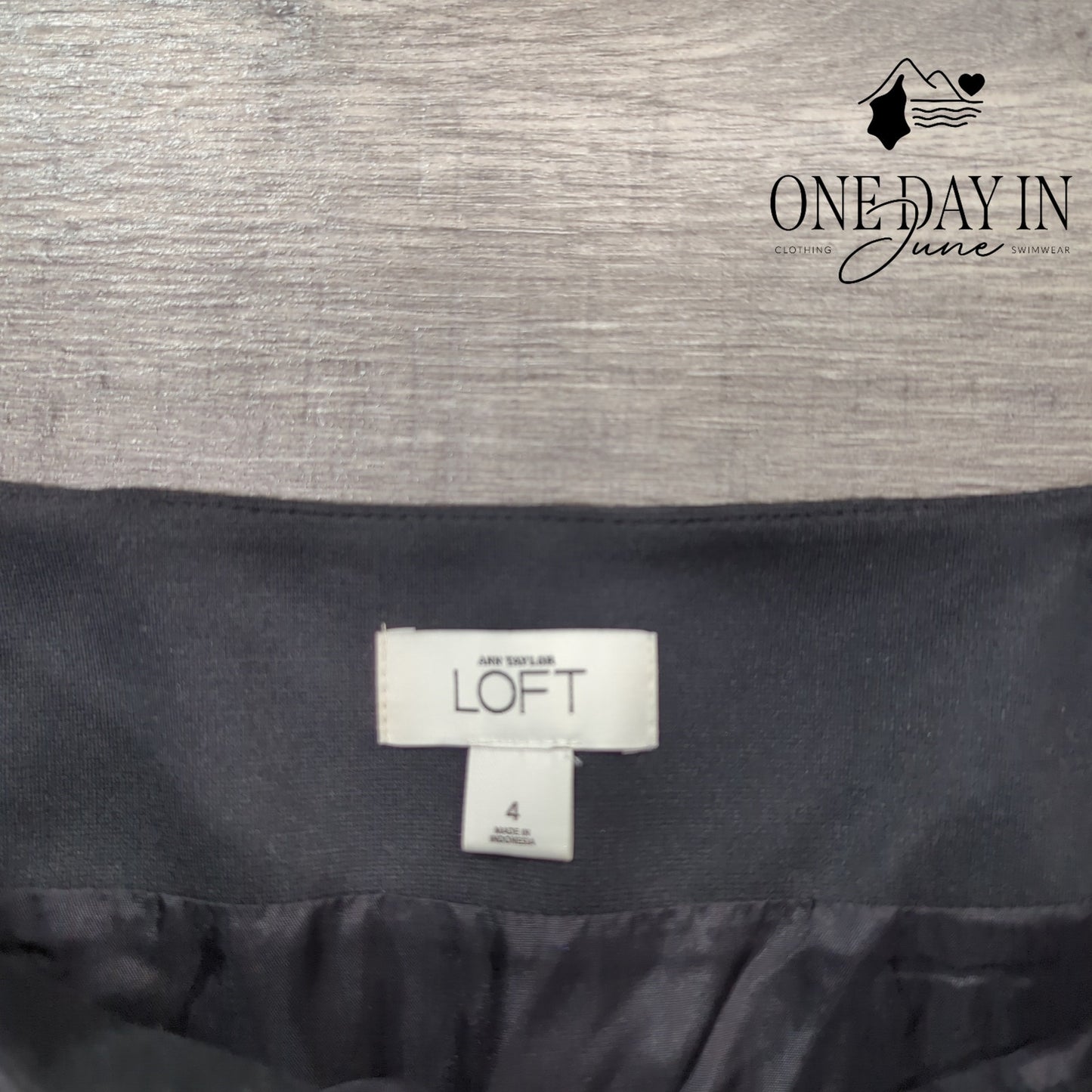 Loft Mini Skirt Size 4