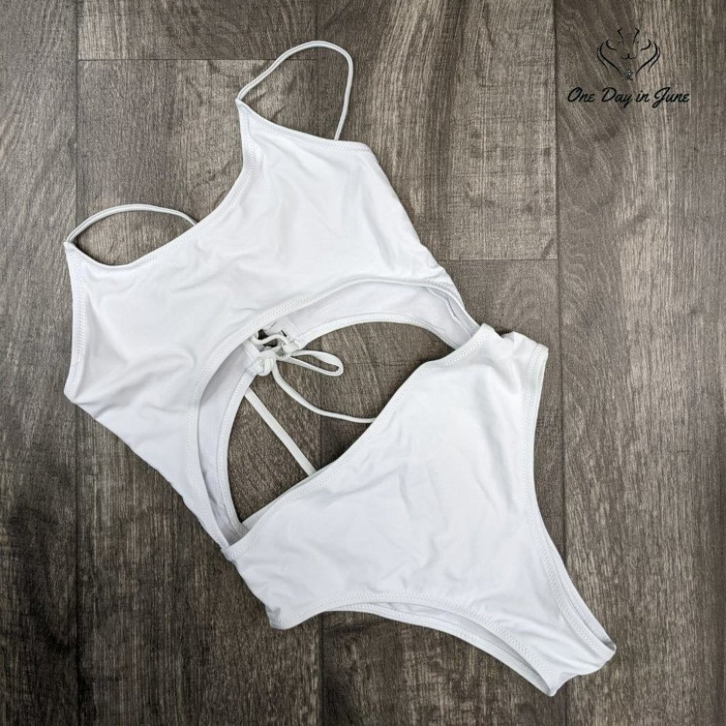 Meyeeka Scoop Neck Cut Out One Piece Size L