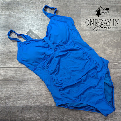 Tempt Me Classic One Piece Swimsuit Size M