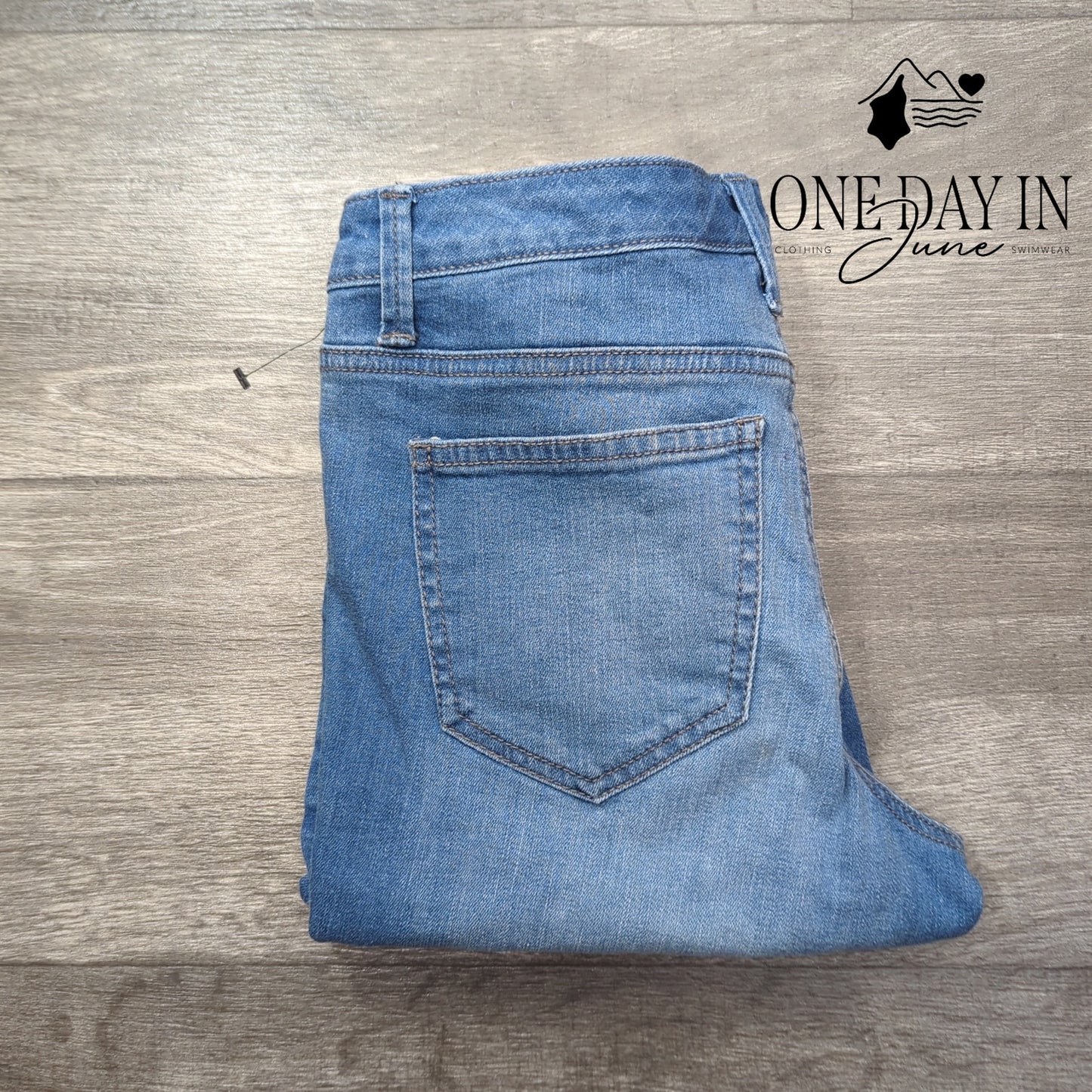 Nine West Cigarette Fit Skinny Leg Cropped Jeans Size 6