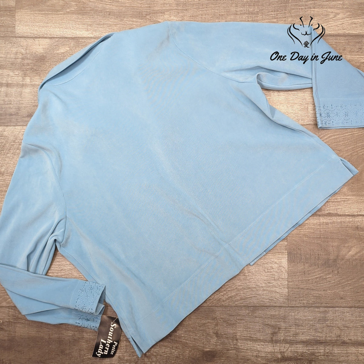 Southern Lady Enchantment Petite Button Front Top Blue Embroidered NWT Size 18P