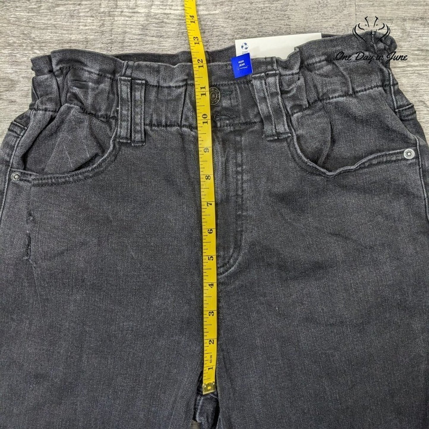 Arizona Jean Co. Juniors Highest Rise Mom Jeans Size 5