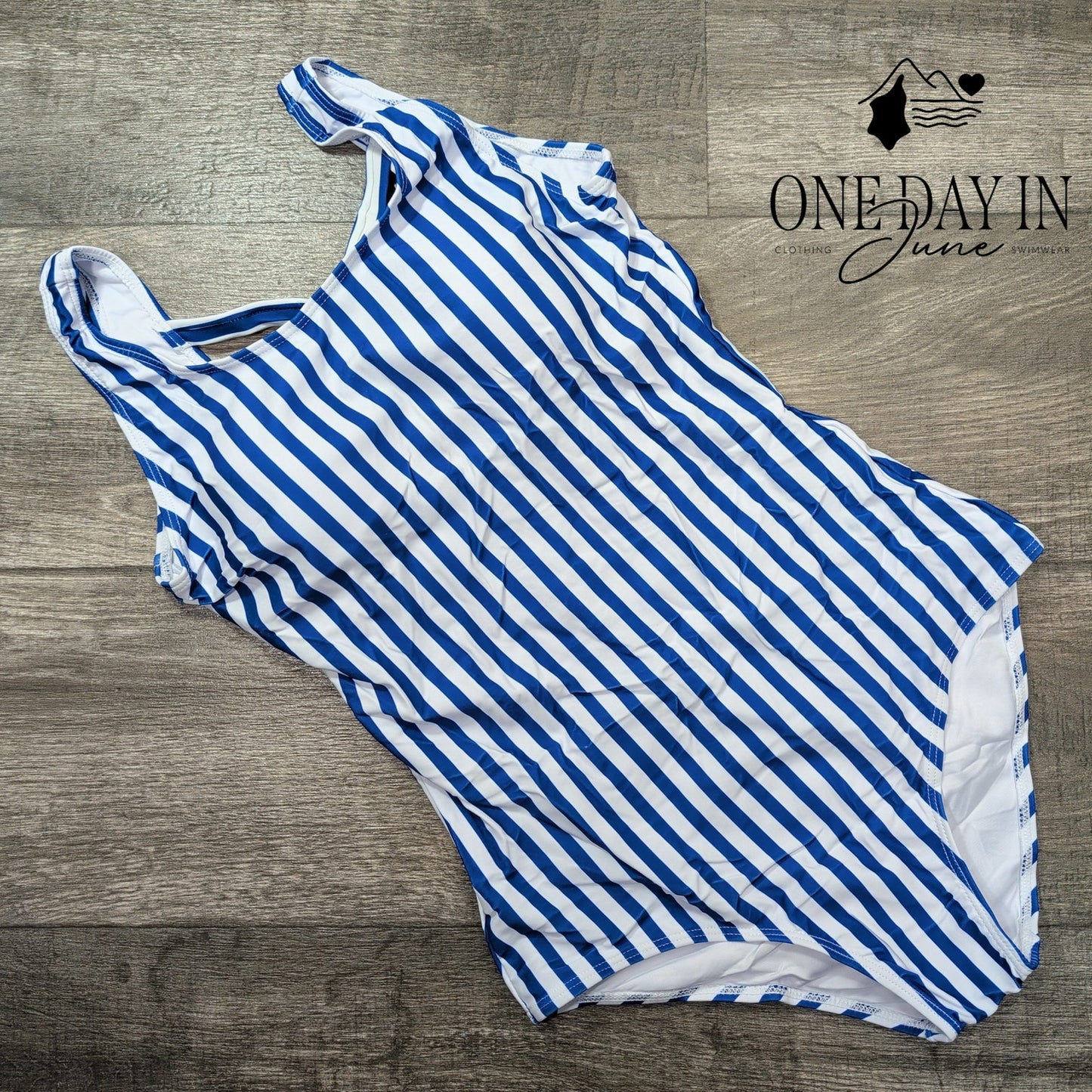 Aleumdr Striped One Piece Swimsuit Size M