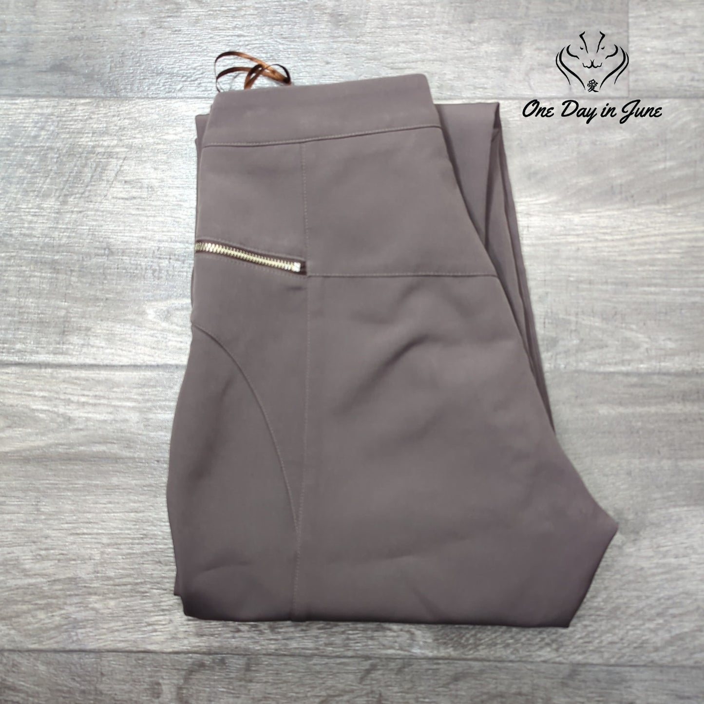 Manooch Boot Cut Pants Size 38 (8)