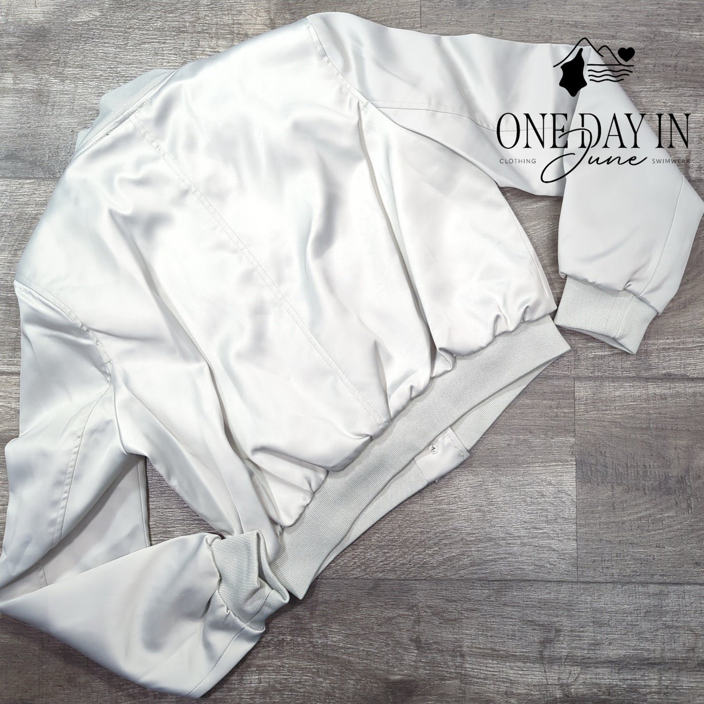 Truth Crop Snap Front Jacket Size S