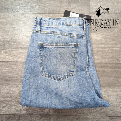 Fashion Nova High Rise Mom Jeans Size 9