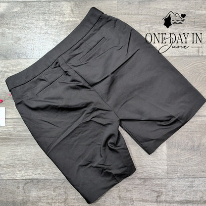 Rafaella Curvy Shorts Size 6