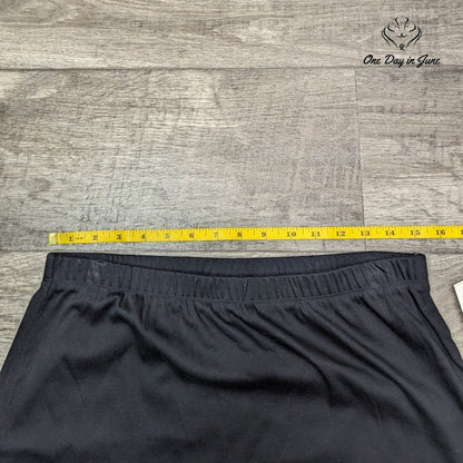 Liz Claiborne Petite Pull On Skirt Size M