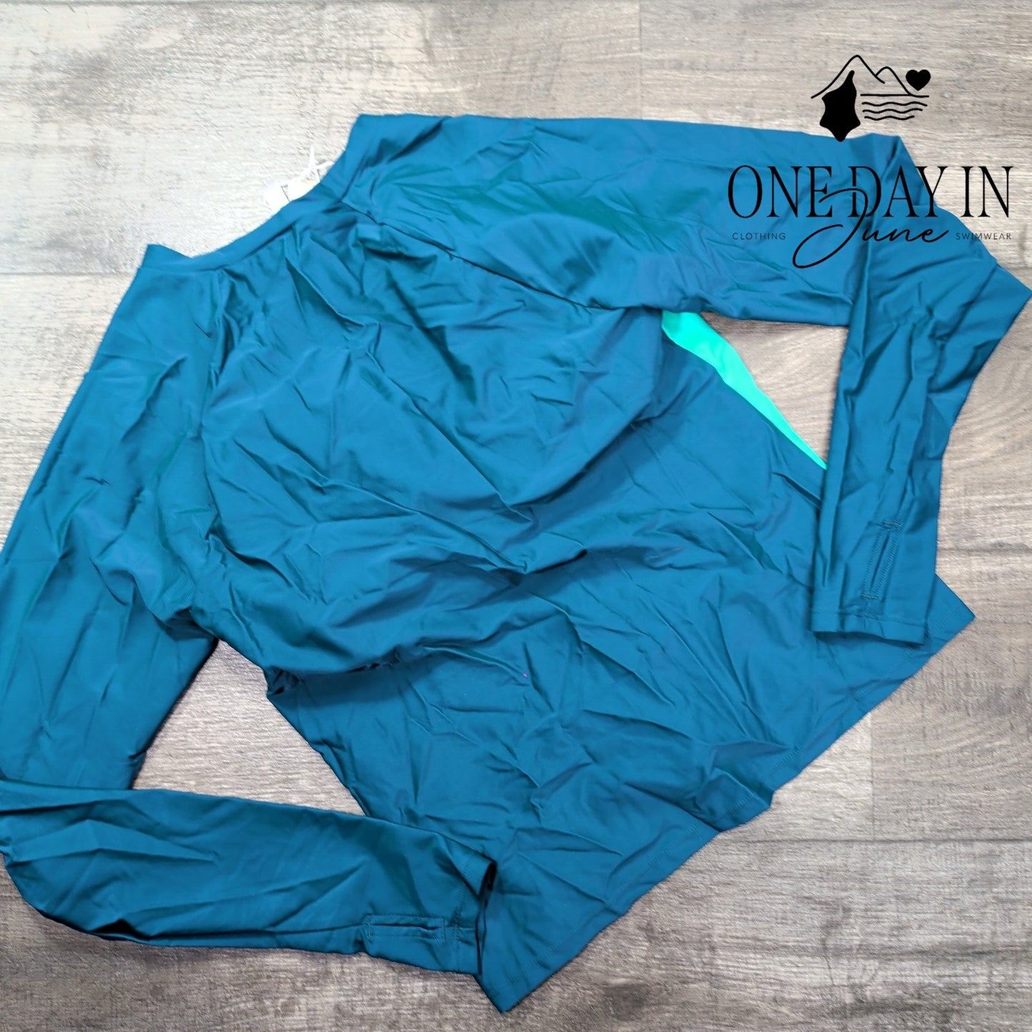 Dokotoo Long Sleeve Rashguard Tankini Top Size XL