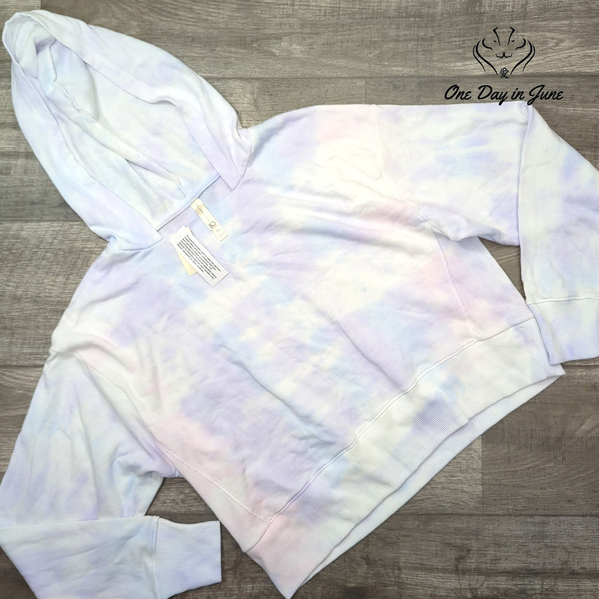Live Love Dream Tie Dye Pullover Hoodie Pastel Blue Pink Purple NWT Size XL
