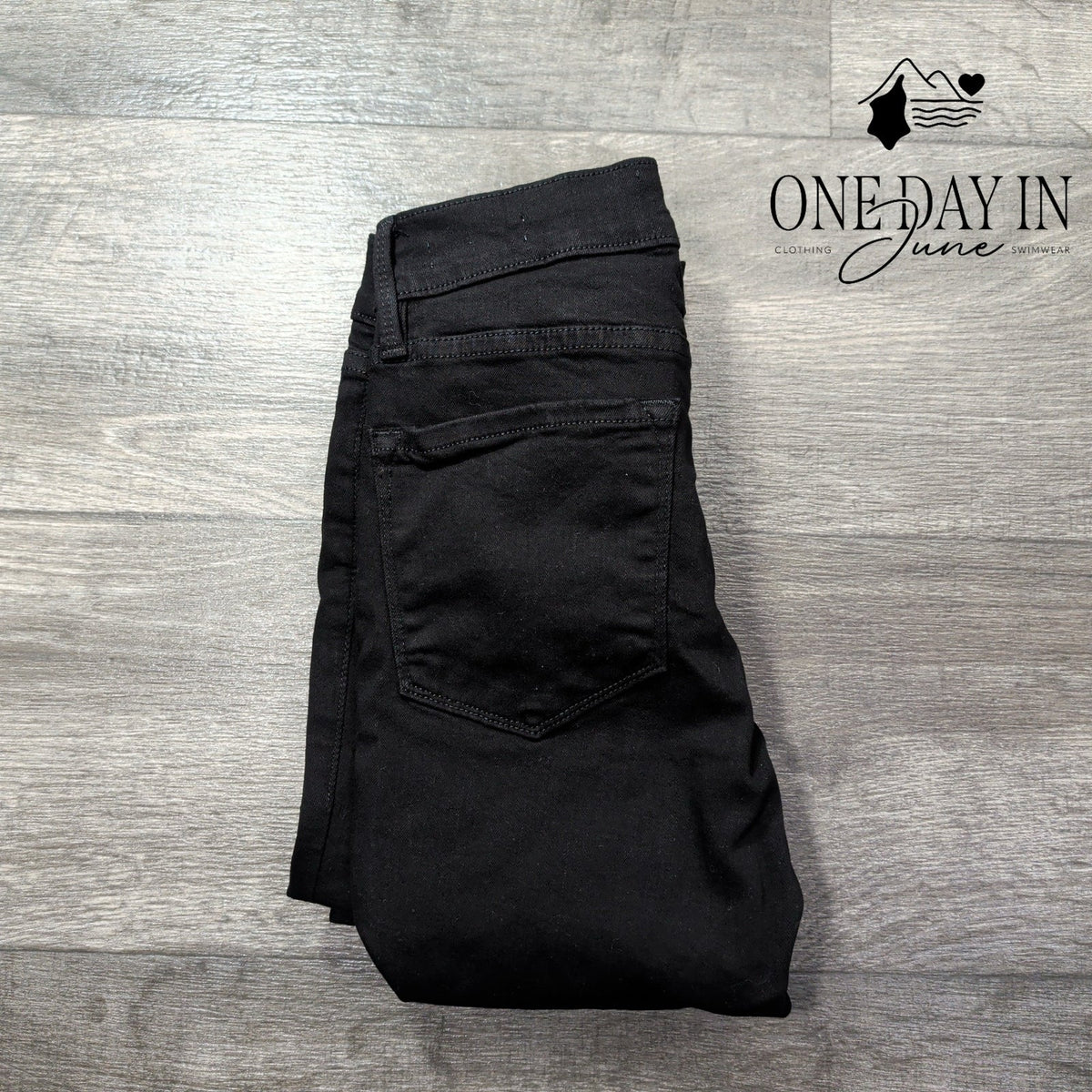 Frame Denim Le Skinny Black Stretch Skinny Jeans NWT Size 00 (24)