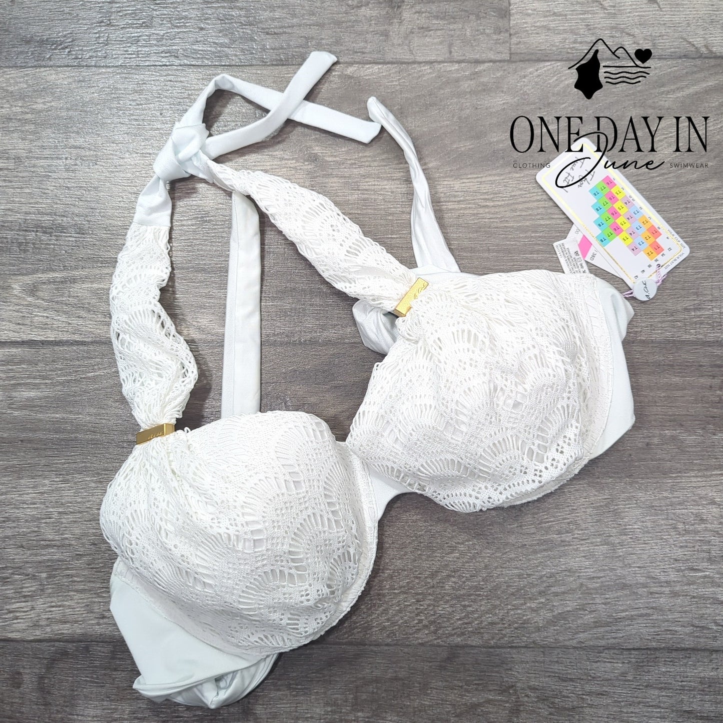 A.Che Underwire Halter Bikini Top Size T6 (L 38D, 36DD, 34E, 32F)