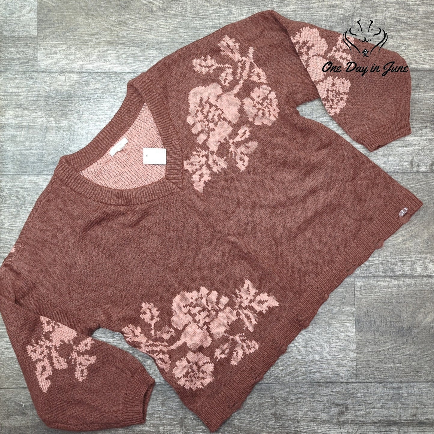 Maurices Long Sleeve V Neck Knit Sweater Size L