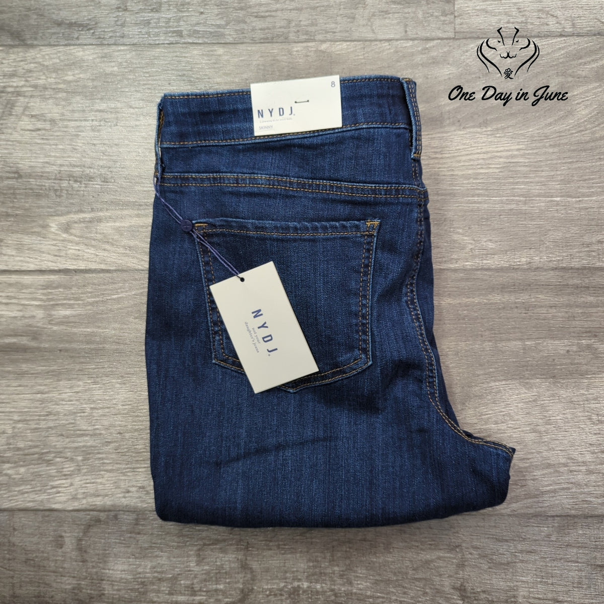 Not Your Daughter's Jeans Skinny Jeans Medium Wash Lift Tuck Stretch NWT Size 8