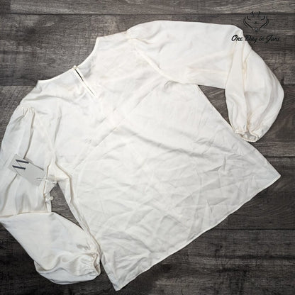 Worthington Twist Front Keyhole Long Sleeve Top Size M