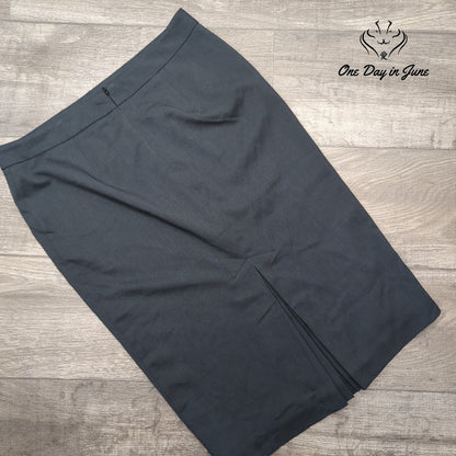 Cabi 430 Bossy Skirt Size 8