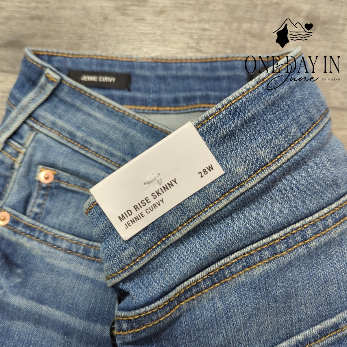 True Religion Jennie Curvy Skinny Jeans Blue Mid Rise NWT Size 28 (6)