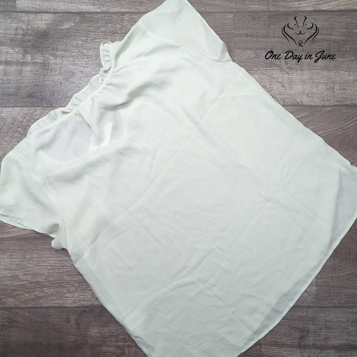 Worthington Short Sleeve Ruffle Top Size M