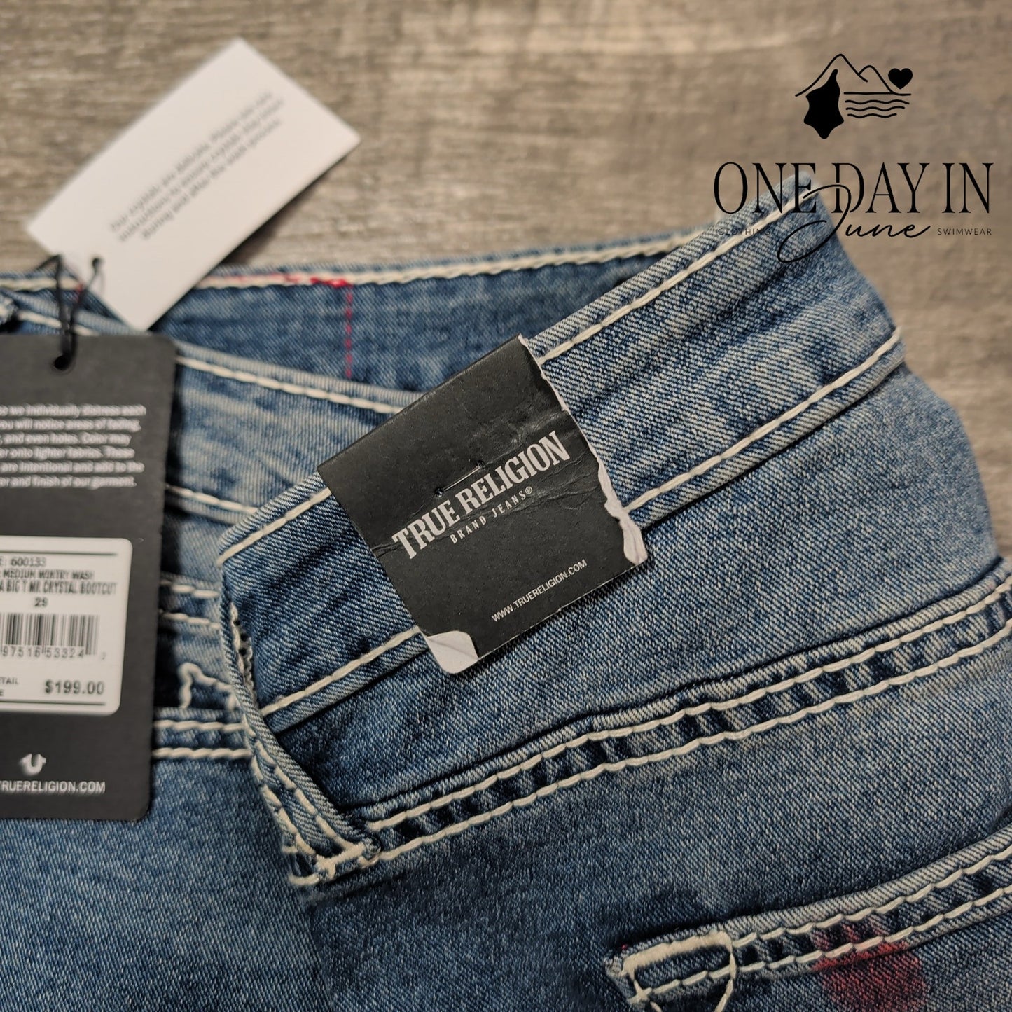 True Religion Becca Mid Rise Bootcut Jeans Size 8 (29)
