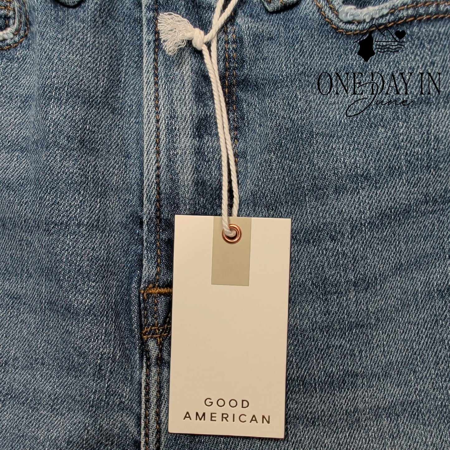 Good American Good Curve Straight Jeans Indigo338 Distressed NWT Size 00