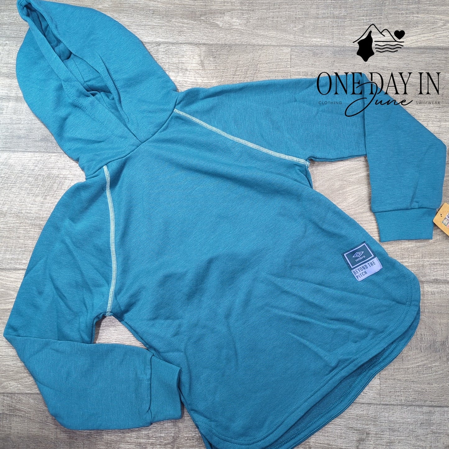 Umbro Pull Over Hoodie Size M (10-12)