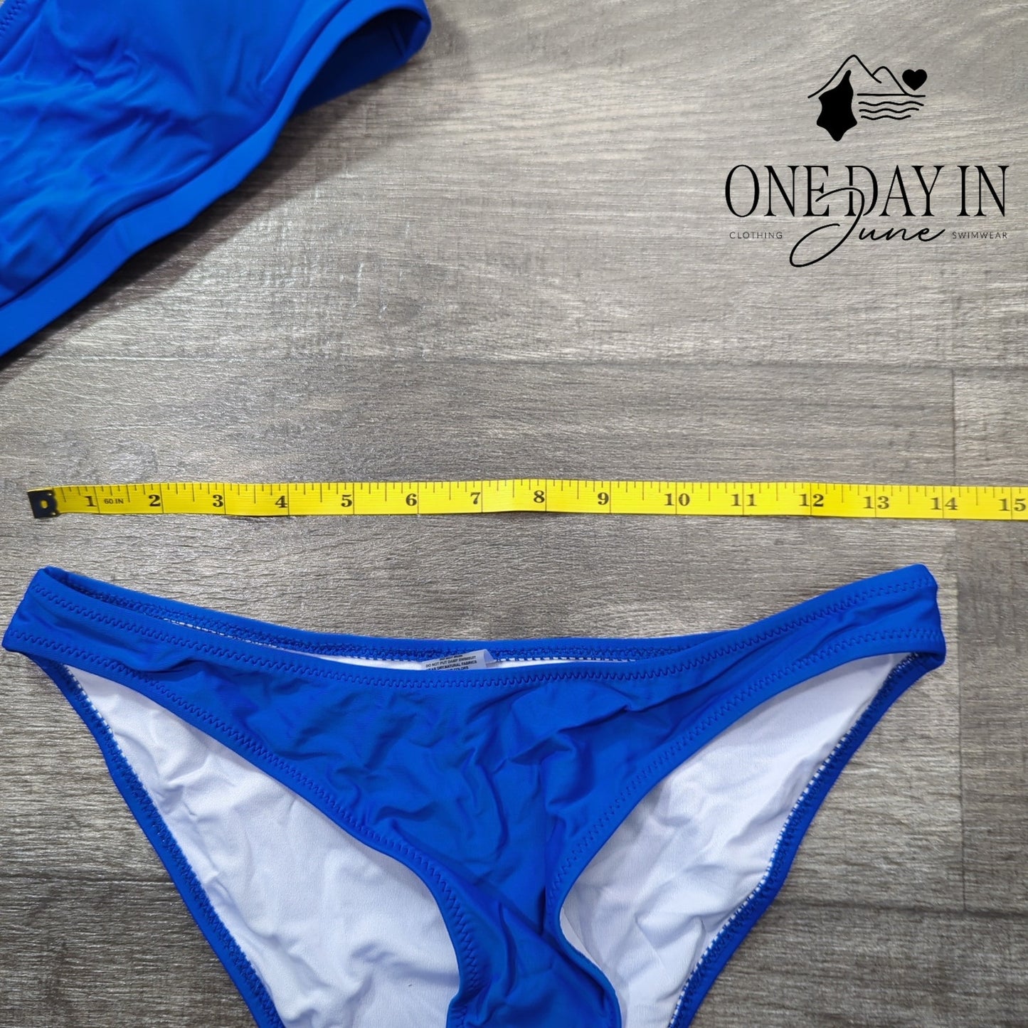 CharmLeaks Crop Bikini Swimsuit Size M