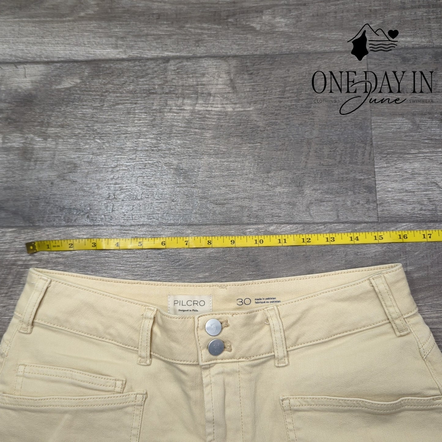 Pilcro Straight Leg Jeans Size 30 (10)