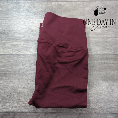 Xersion Port Wine Studio Capri Legging Size M