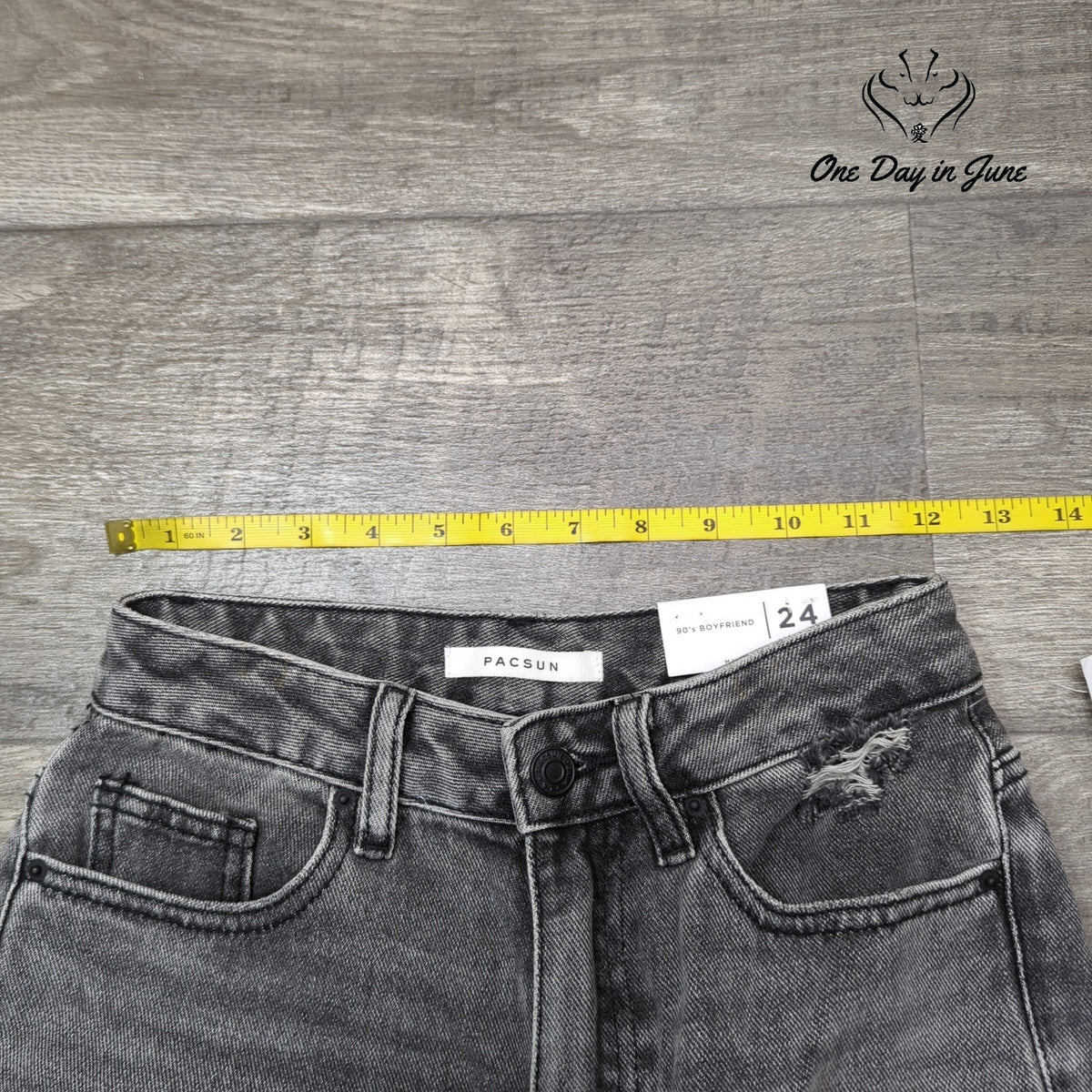 Pacsun 90s Boyfriend Distressed Jeans Gray Black High Rise NWT Size 24 (0)