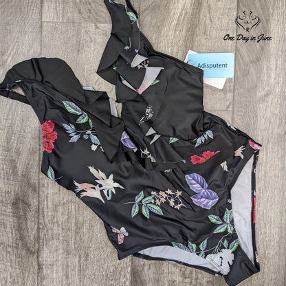 Adisputent Ruffle One Piece Swimsuit Size L