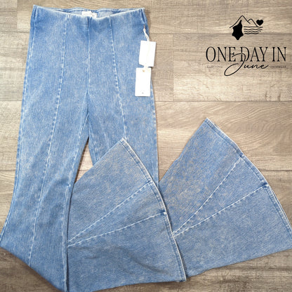 Good American High Rise Flare Jeans Size S