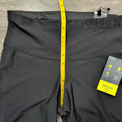 Xersion Capri Leggings Size M