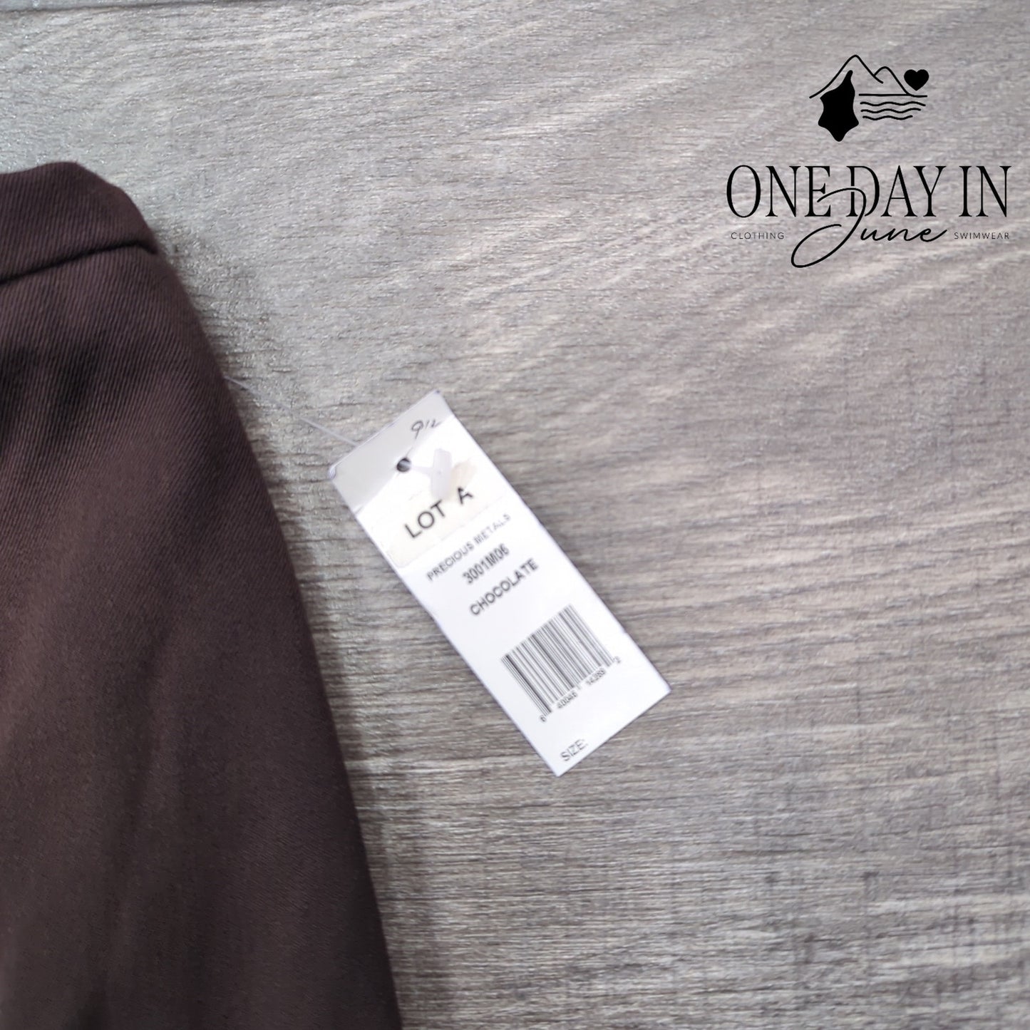 City Girl by Nancy Bolan Lined Midi Skirt Size 4