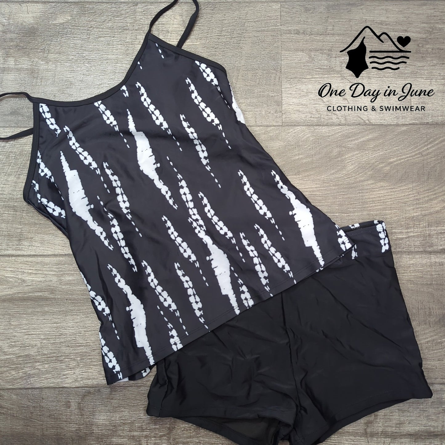 Charmleaks Boyshort Tankini Swimsuit Size L