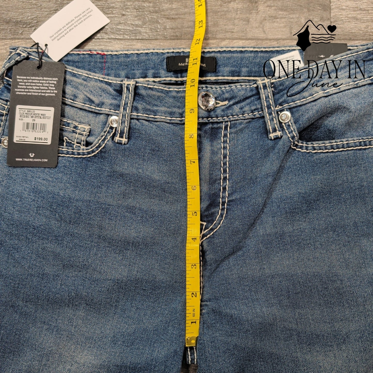 True Religion Becca Mid Rise Bootcut Jeans Size 8 (29)