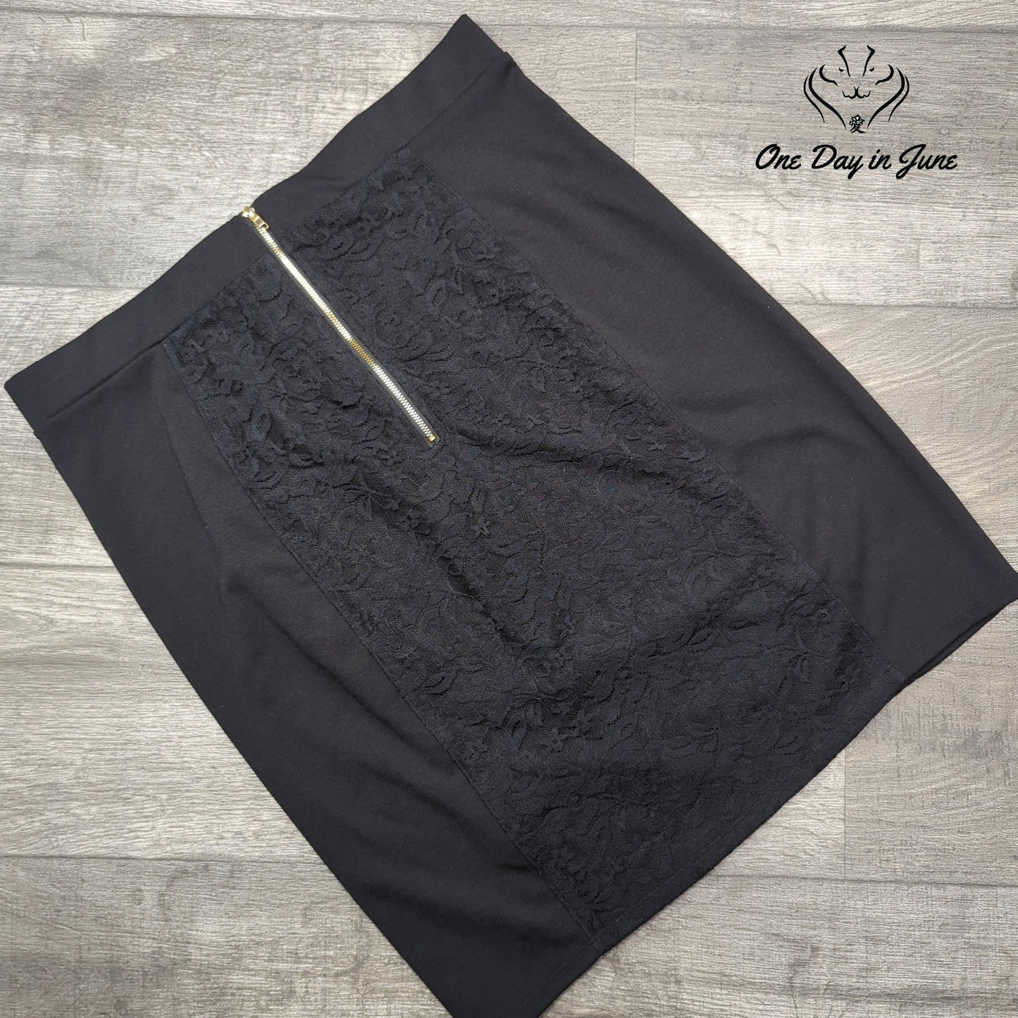 Guess Angelique Lace Twinset Skirt Size XL