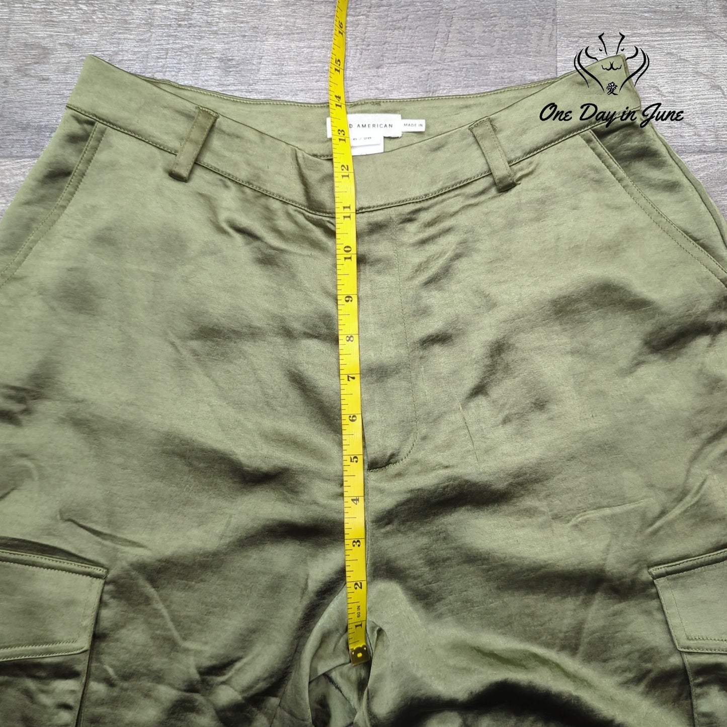 Good American Cargo Style Pants Size 6