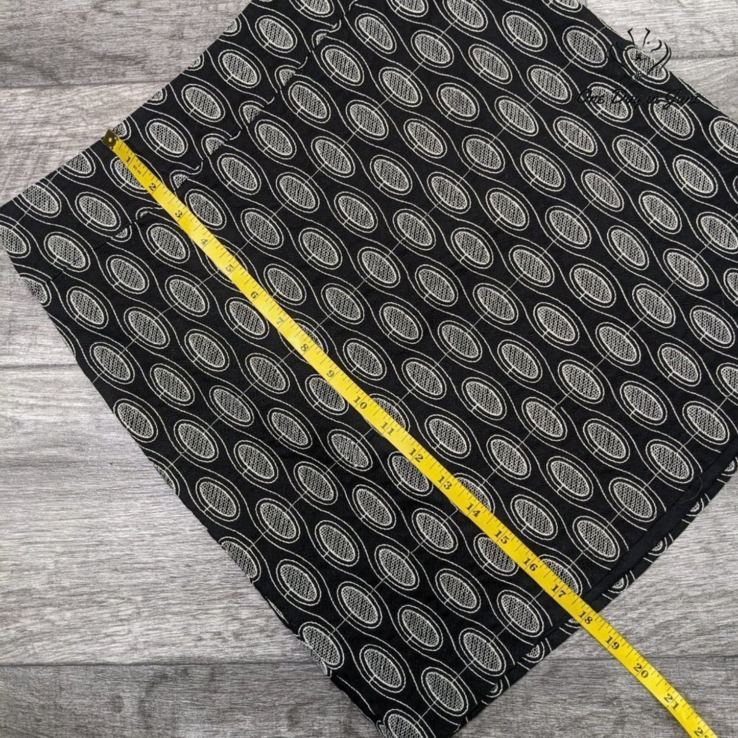 Loft Embroidered Mini Skirt Size 0