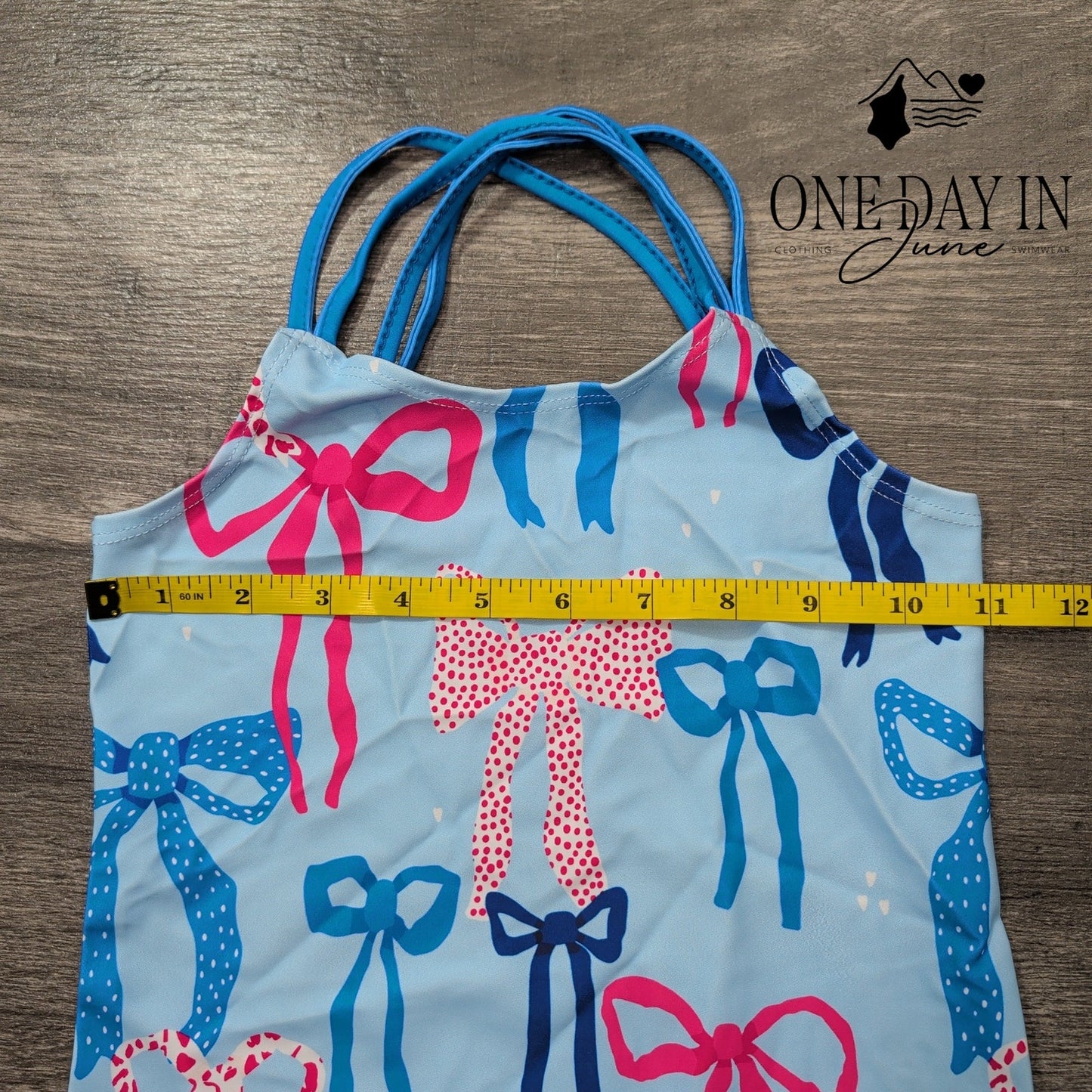 Aleumdr Girl's Bows One Piece Swimsuit Size 8 (130)