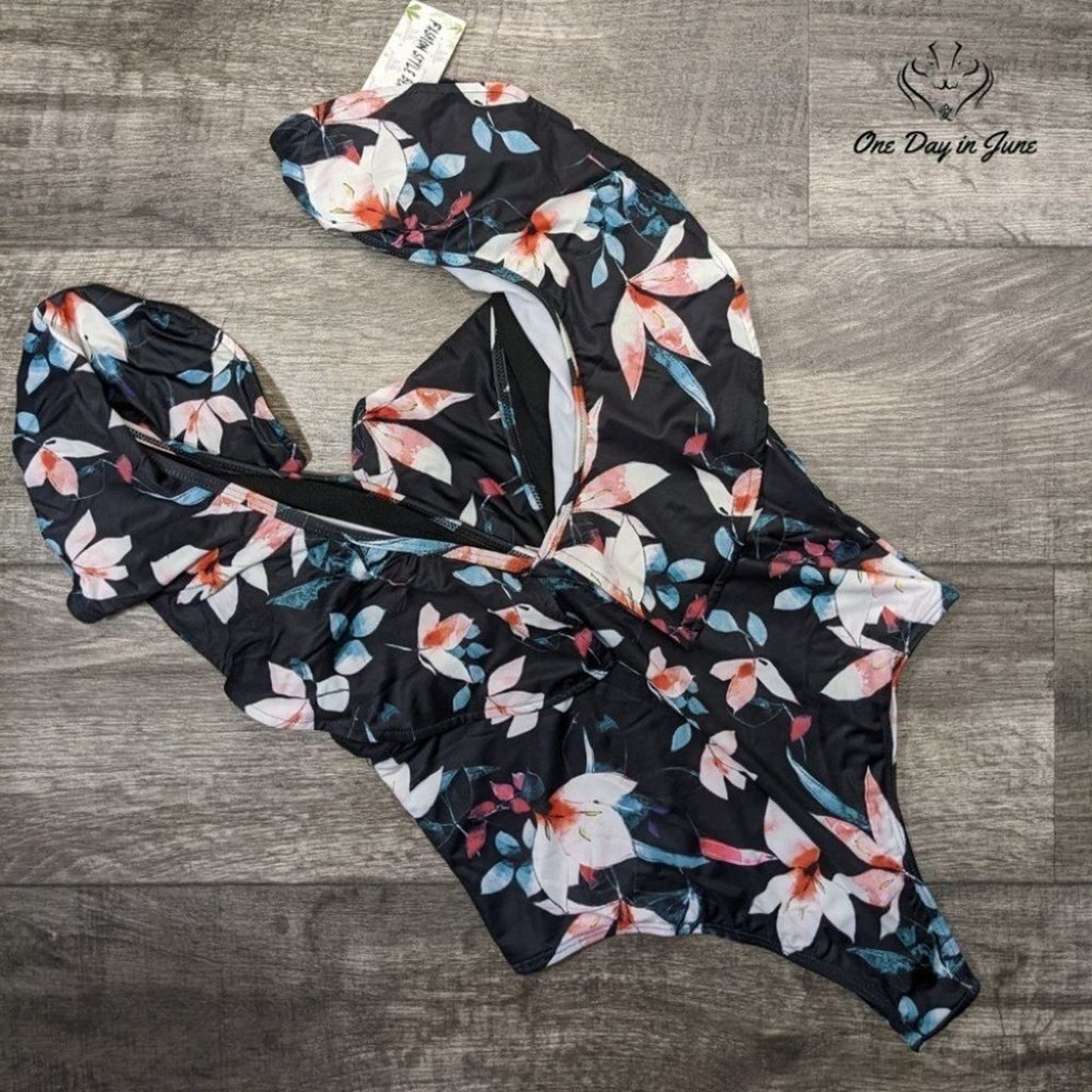 Sporlike Women's Ruffle Deep V Neck One Piece Swimsuit Size M