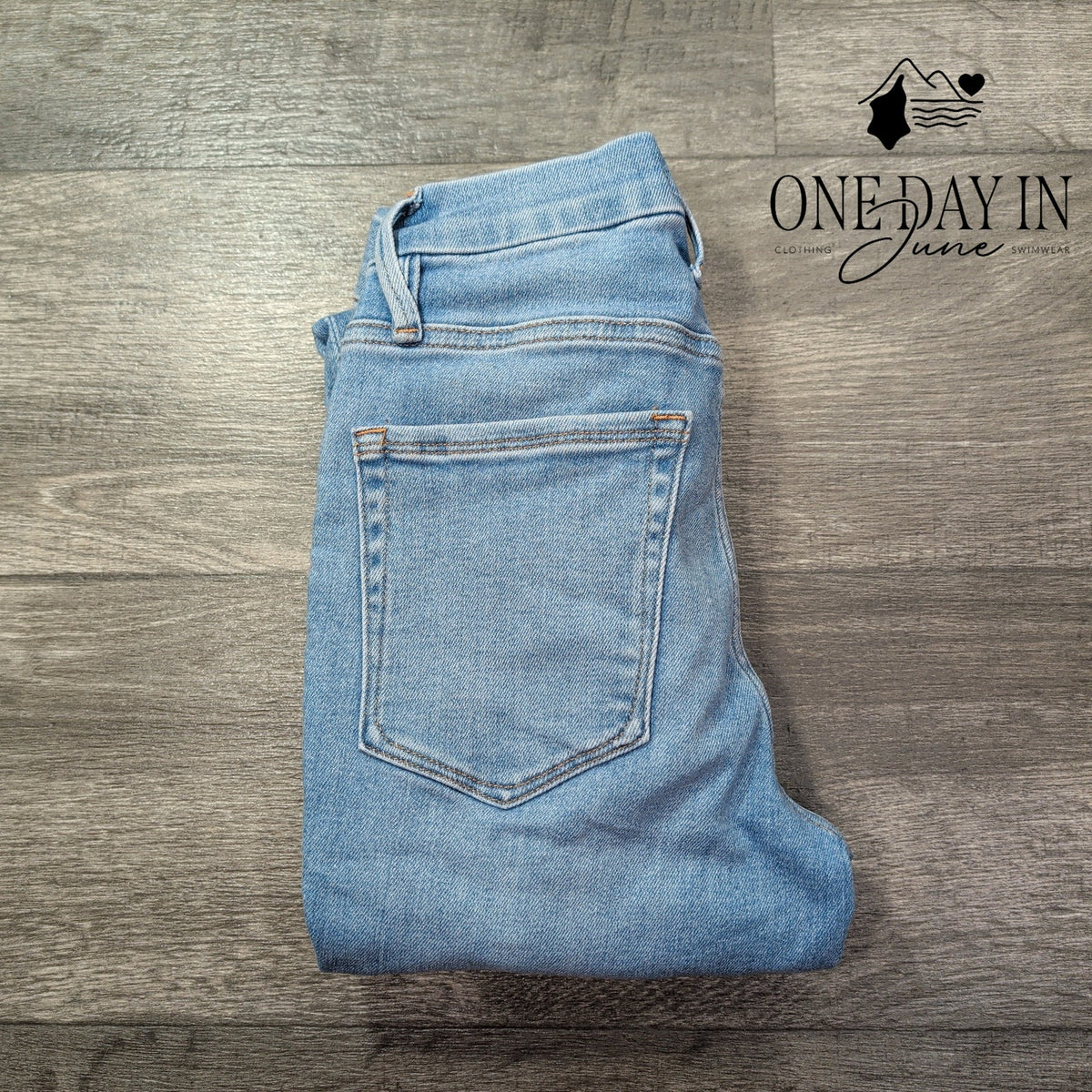 Good American Good Legs Low Crop Distressed Skinny Jeans NWT Size 2 (26)