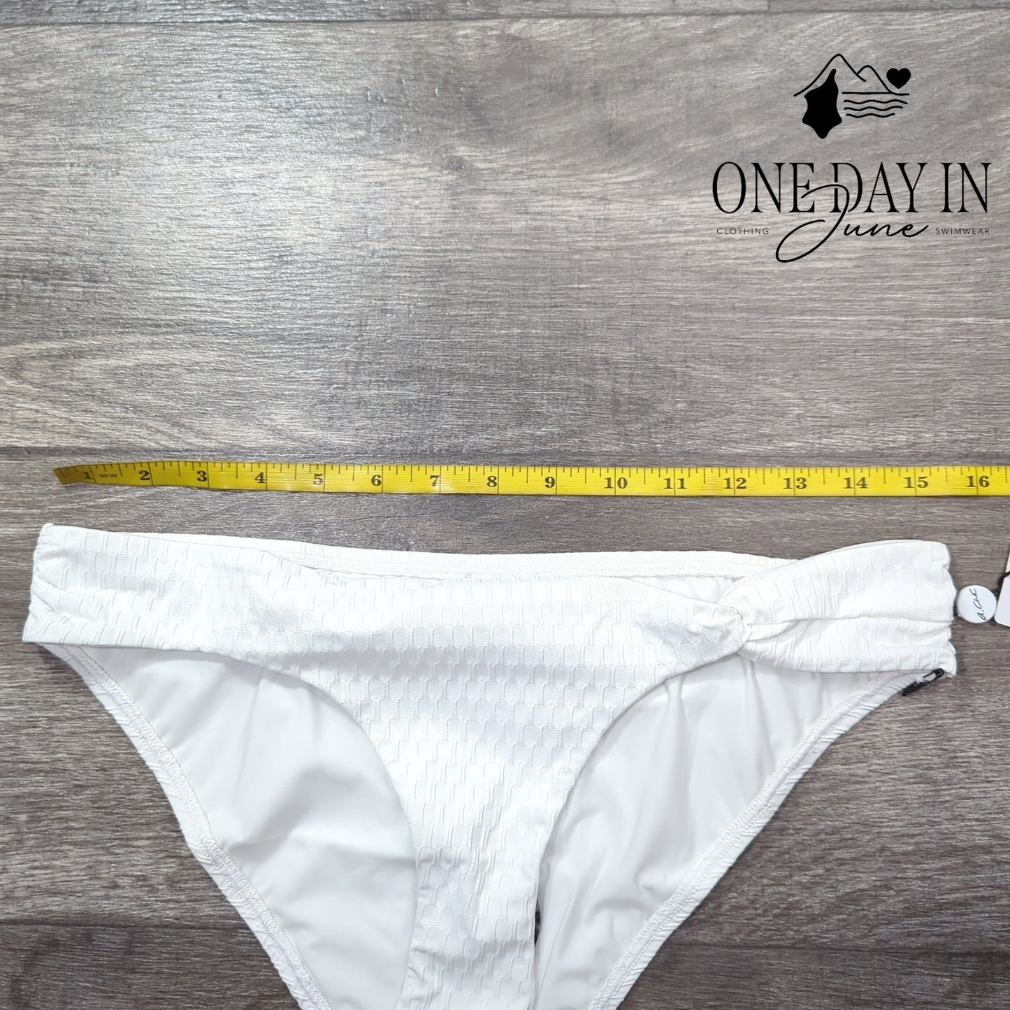 A.Che Winslet Hipster Bikini Bottom Size L