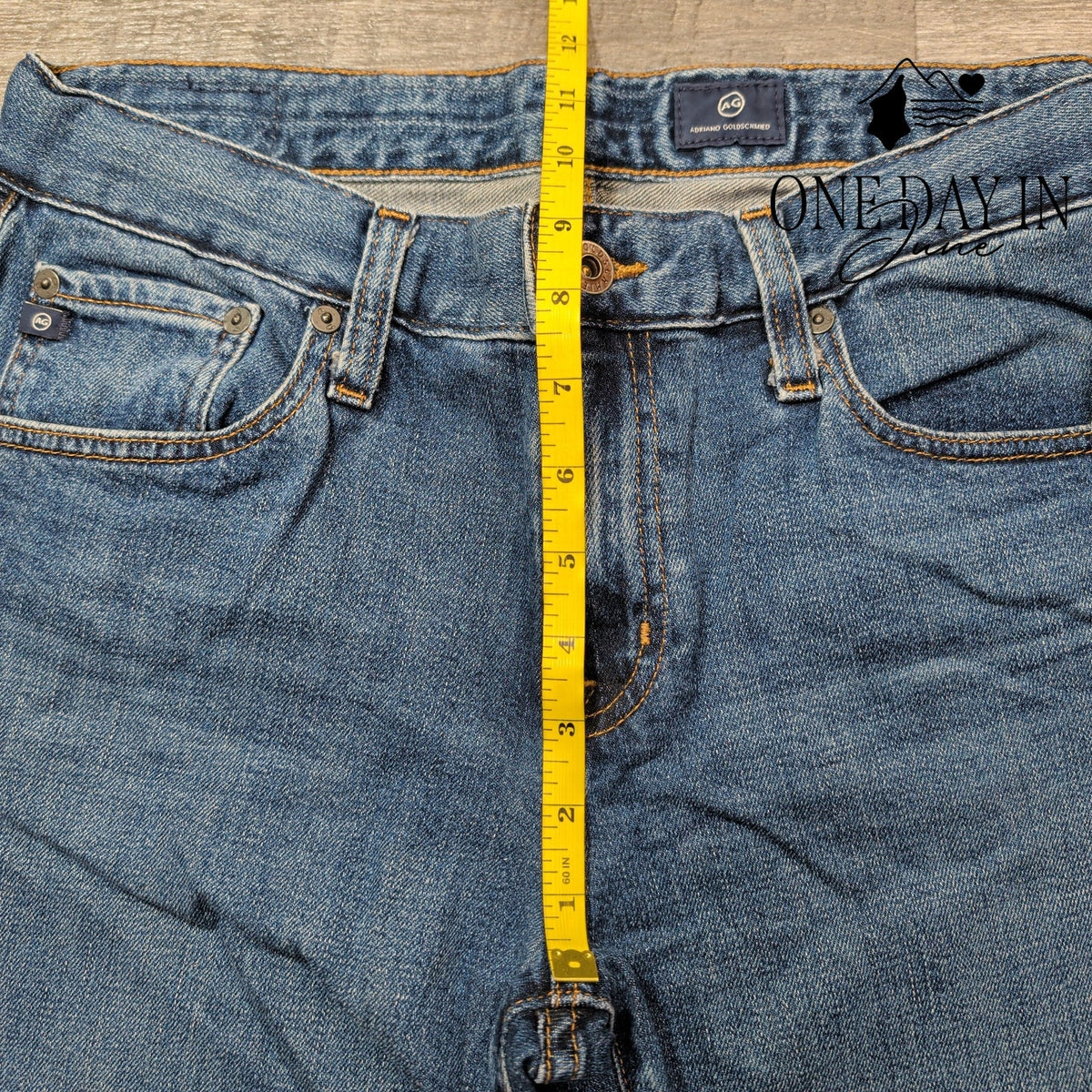 AG Adriano Goldschmied AG-ED Straight Leg Jeans Medium Wash NWT Size 4 (27)