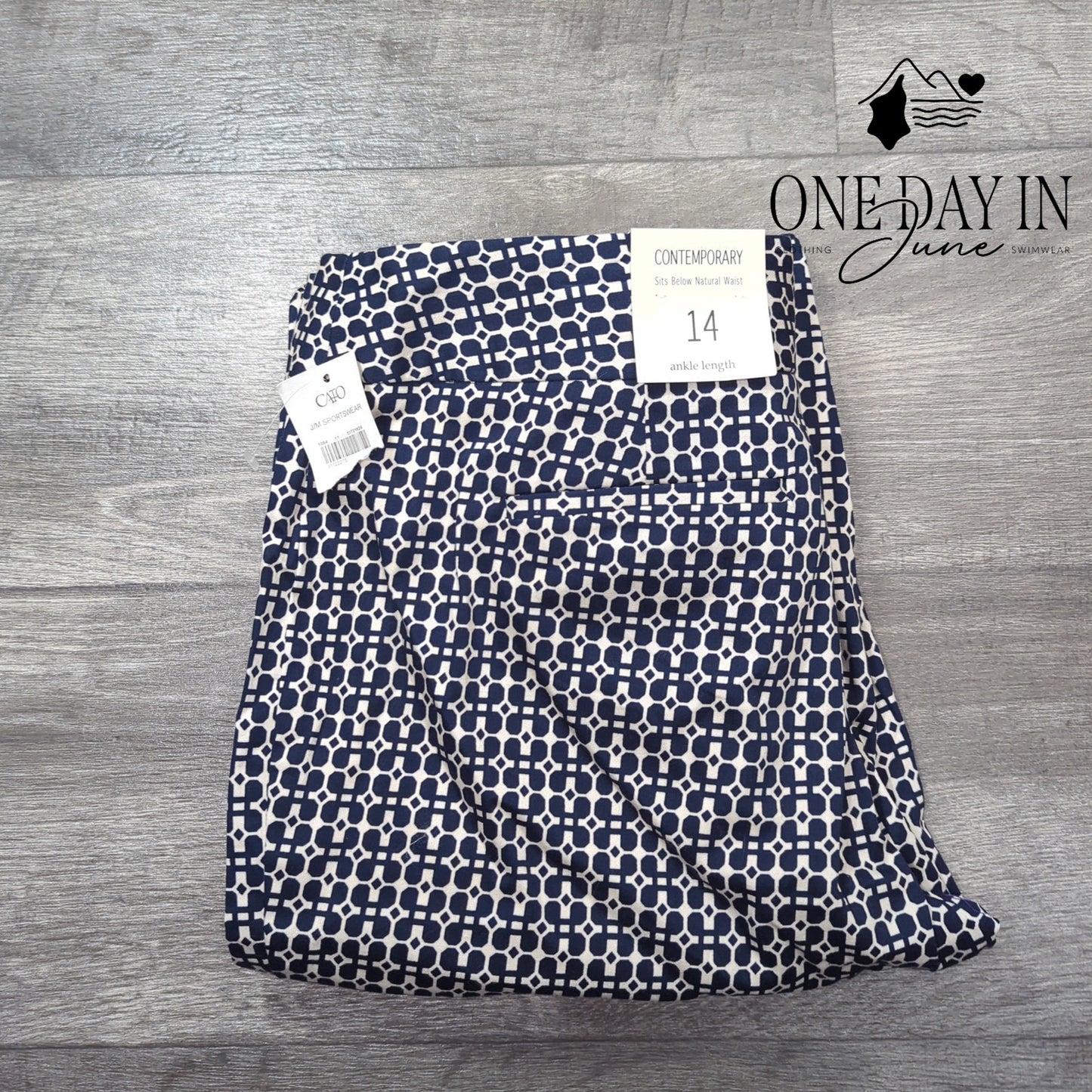 Cato Contemporary Ankle Length Pants Size 14