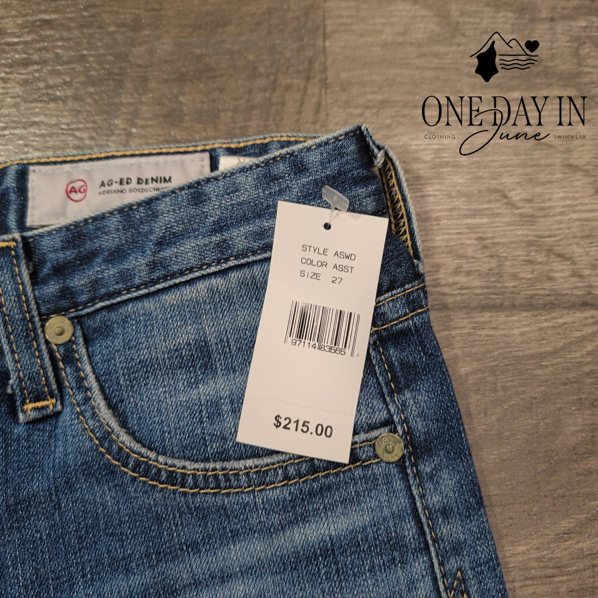 AG Adriano Goldschmied AG-ED Straight Leg Jeans Medium Wash NWT Size 4 (27)