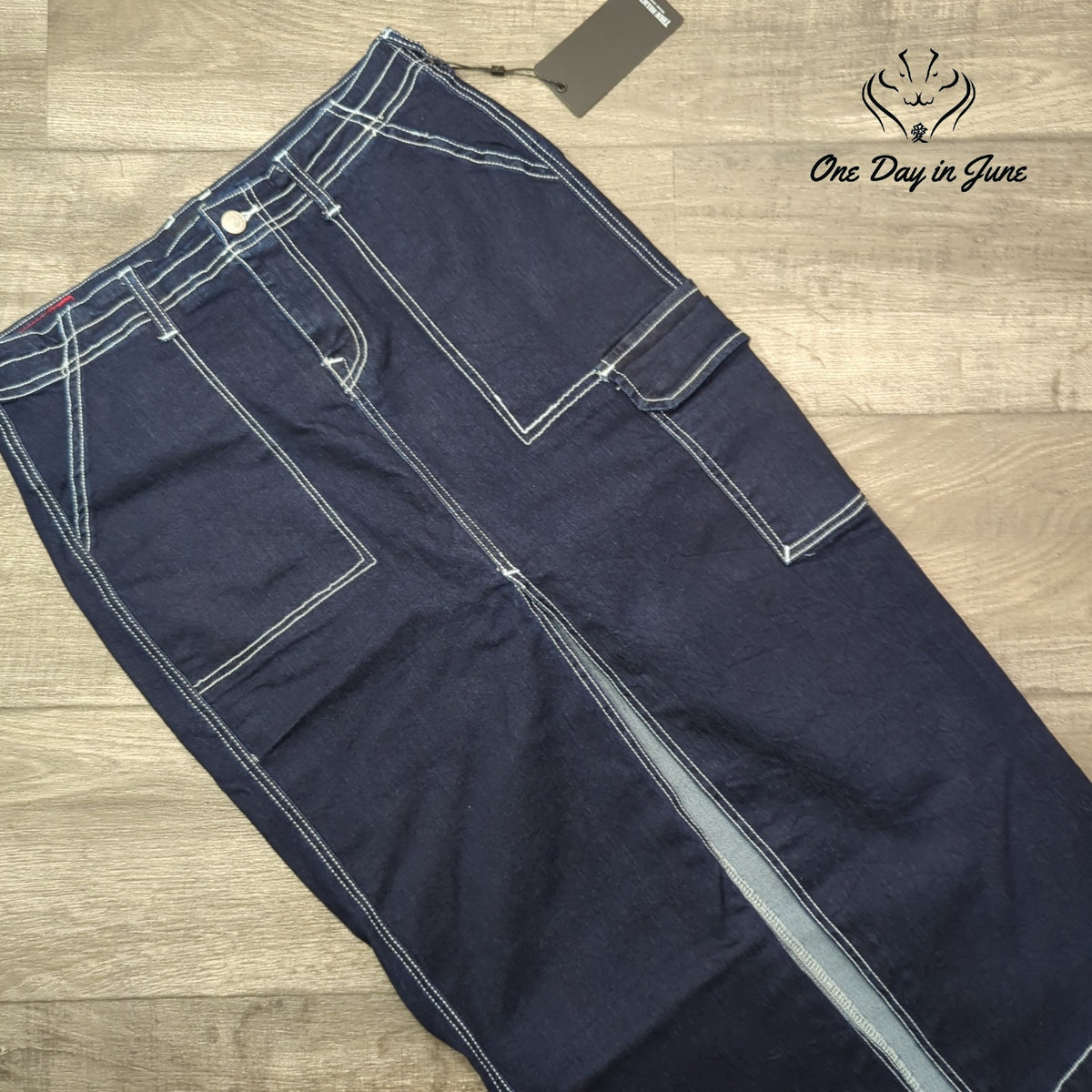 True Religion Denim Cargo Maxi Skirt Dark Wash Body Rinse NWT Size 29 (8)