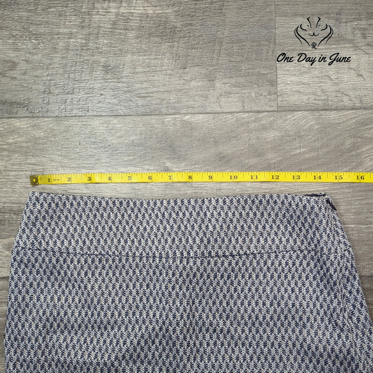 The Limited Textured Tweed Mini Skirt Blue White Lined Size 2